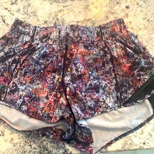 LULULEMON ATHLETICA MULTICOLORED HOTTY HOT SHORTS